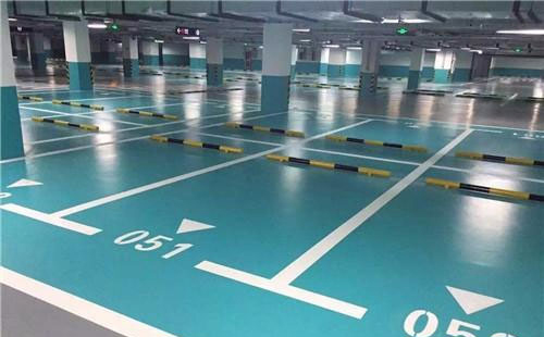 海南藏族海南藏族环氧地坪中涂：构筑坚固地面的关键环节